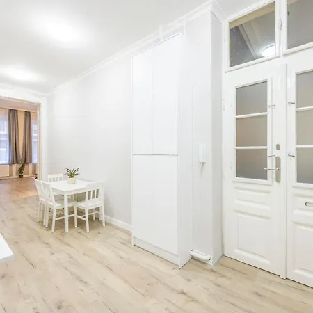 Cozy Leo In The Heart Of Apartman