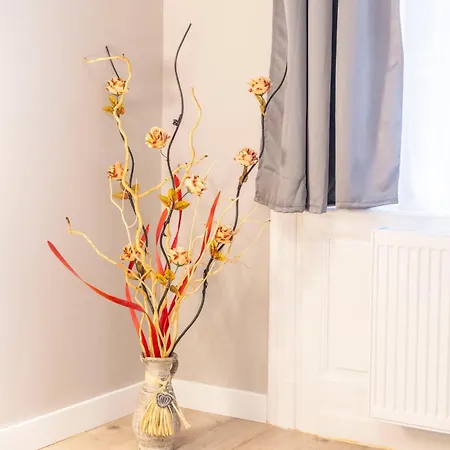 Cozy Leo In The Heart Of アパート ブダペスト